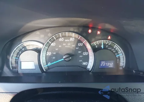 2013 Toyota Camry Se z USA, uszkodzony, nr VIN 4T1BF1FK3DU250185